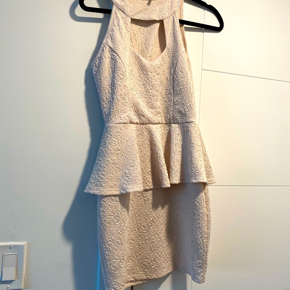 Charlotte Russe Beige Party Dress size 2 - Picture 5 of 9